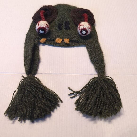 Peruvian Trading Company Hat Beanie Monster Eyeballs Teeth Tassels Winter Snow - Picture 1 of 6